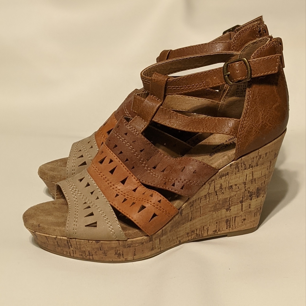 Brown Maurice Wedges New never worn US 8